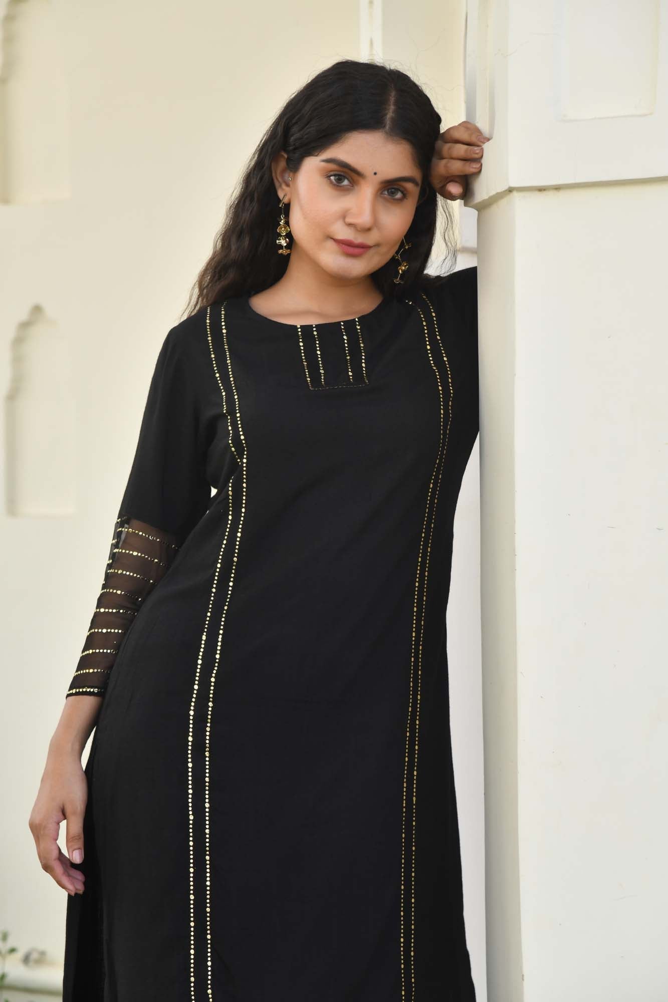 AAHELI DEJA BLACK KURTA-PANT SET