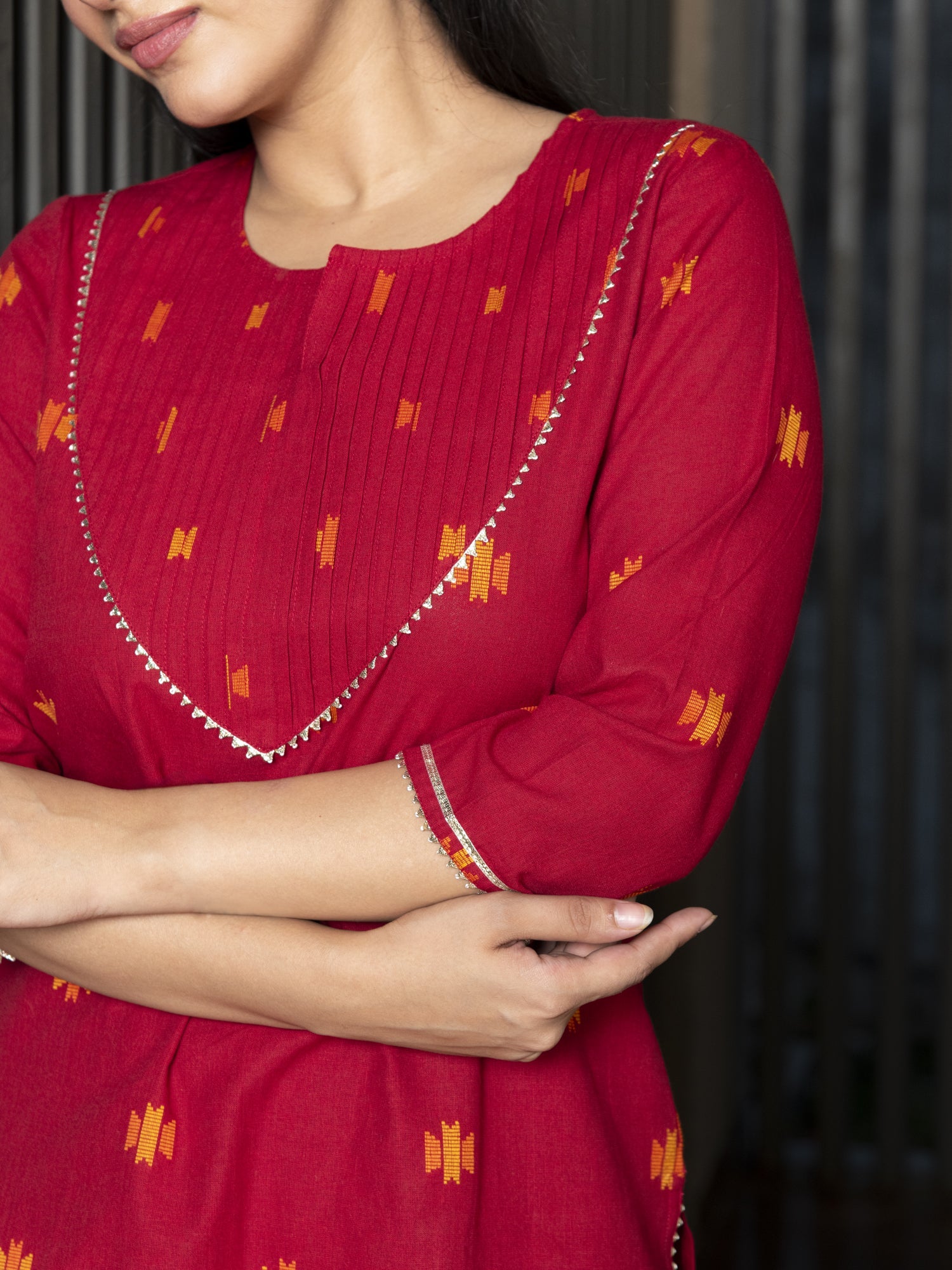 AAHELI EKTHA YARN DYED COTTON KURTA & PANTS SET